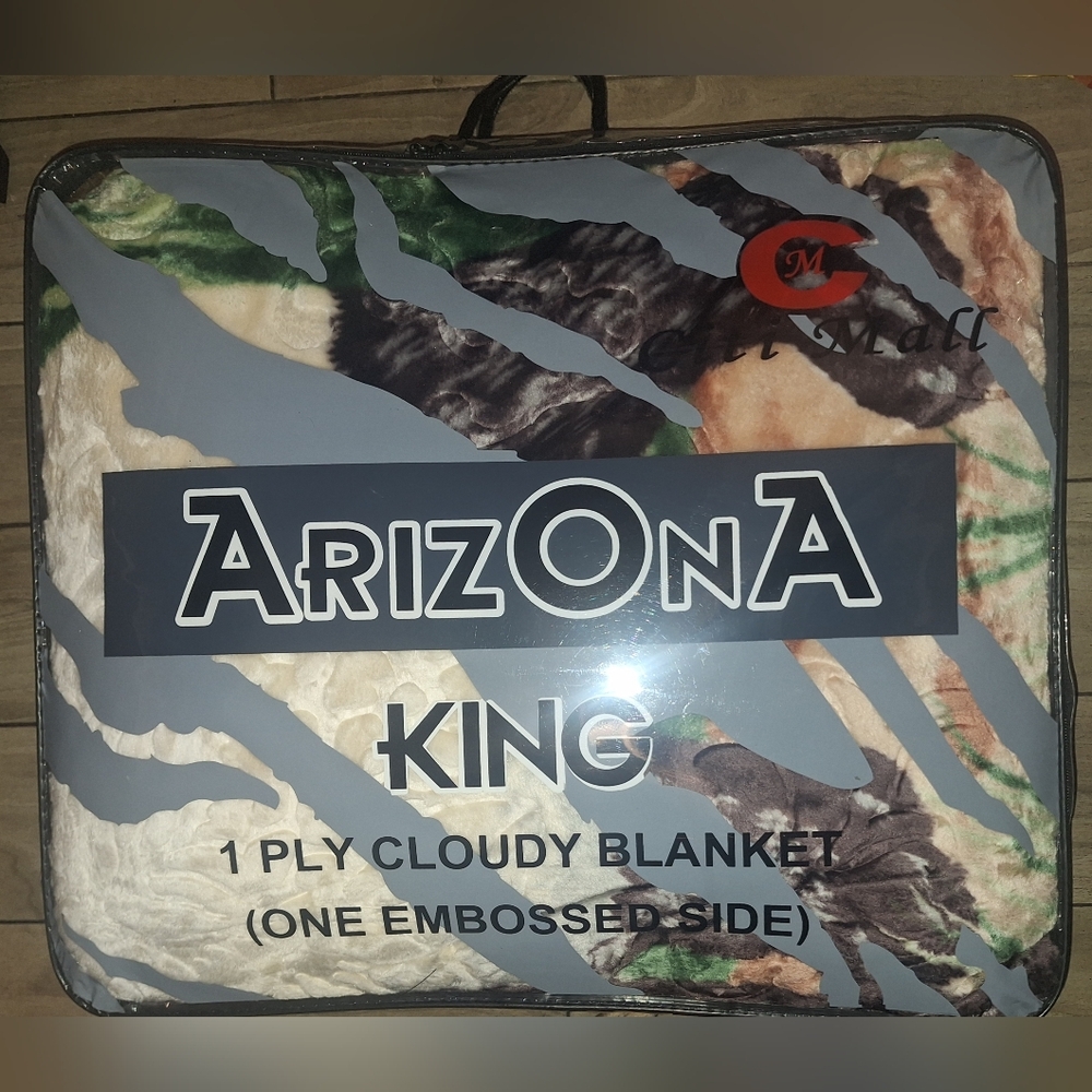 King Size Cloudy Plush Cozy Blanket WEIGH 7LB BRAND NEW